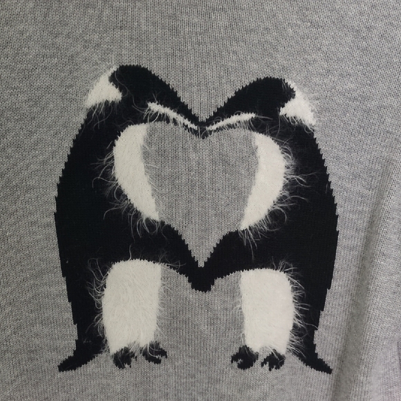 Charter Club Penguin Gray Sweater Size PM - Picture 4 of 6